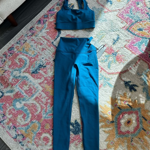 Matching set - Picture 2 of 15